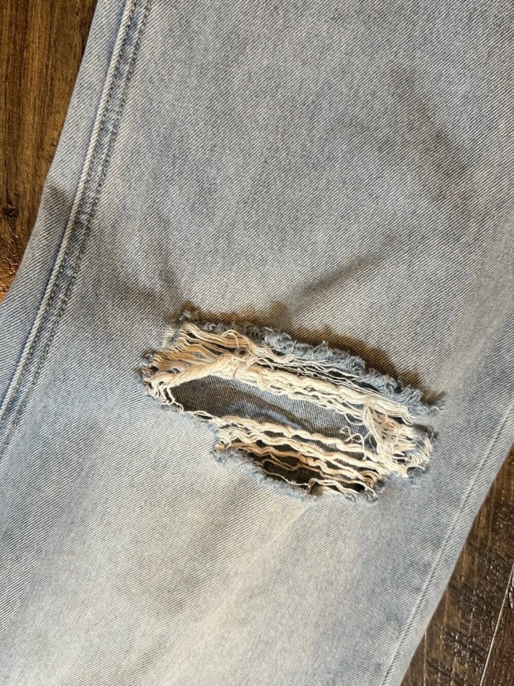 GUC Vervet Jeans Women's Wide Leg Distressed Baggy High Rise Light Wash Denim 30 - Picture 5 of 9